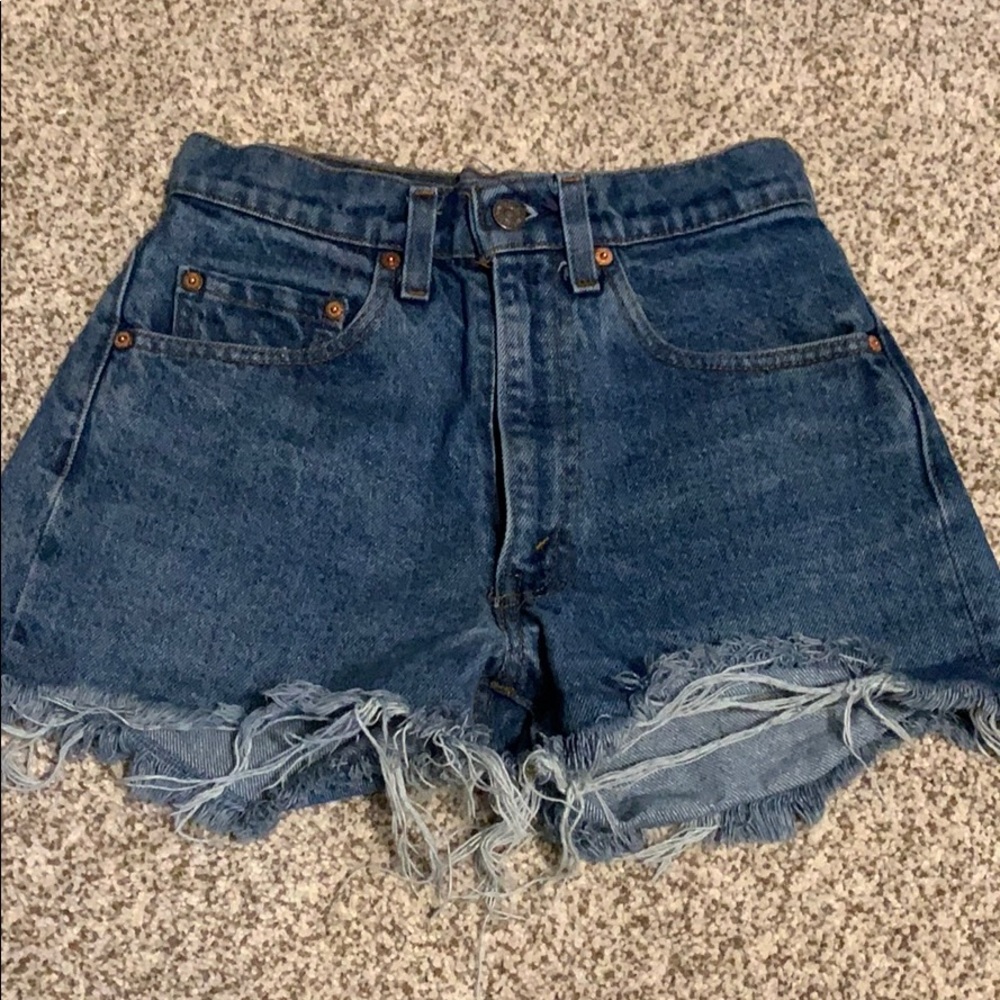High rise Levi cut off shorts